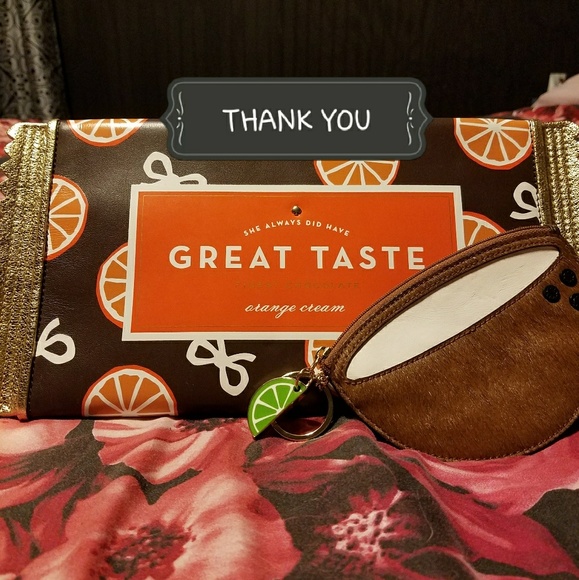 SHOPPING MY CLOSET - Picture 1 of 1